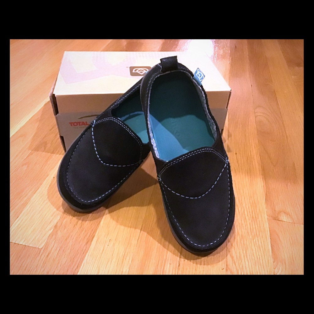 Spenco Footwear Total Support Orthotic Shoes.